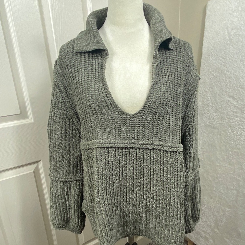 POL Women's Large Sage Green Sweater‎ Detailed Stitching V-Neck Waffle Knit